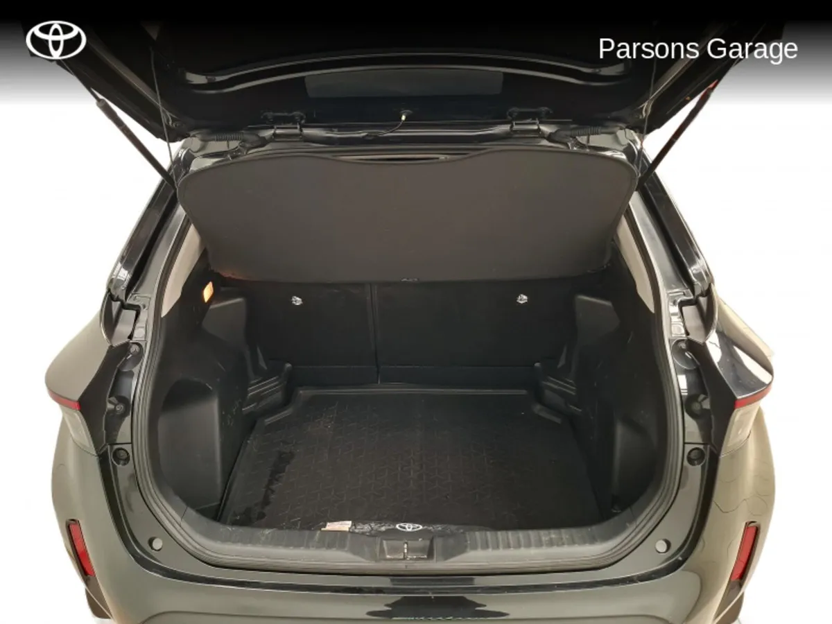 Toyota Yaris CR CROSS LUNA 4DR AUTO - Image 3
