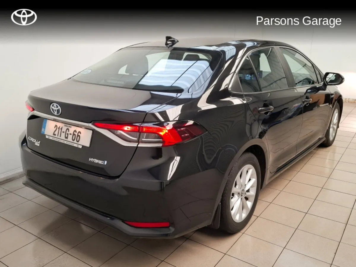 Toyota Corolla COROLLA HYB LUNA SALOON - Image 3
