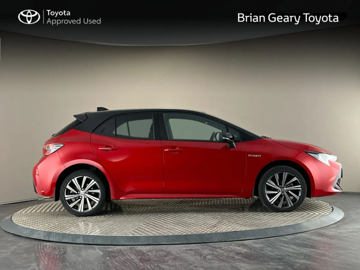 Toyota Corolla HYBRID LUNA SPORT HB - Image 3
