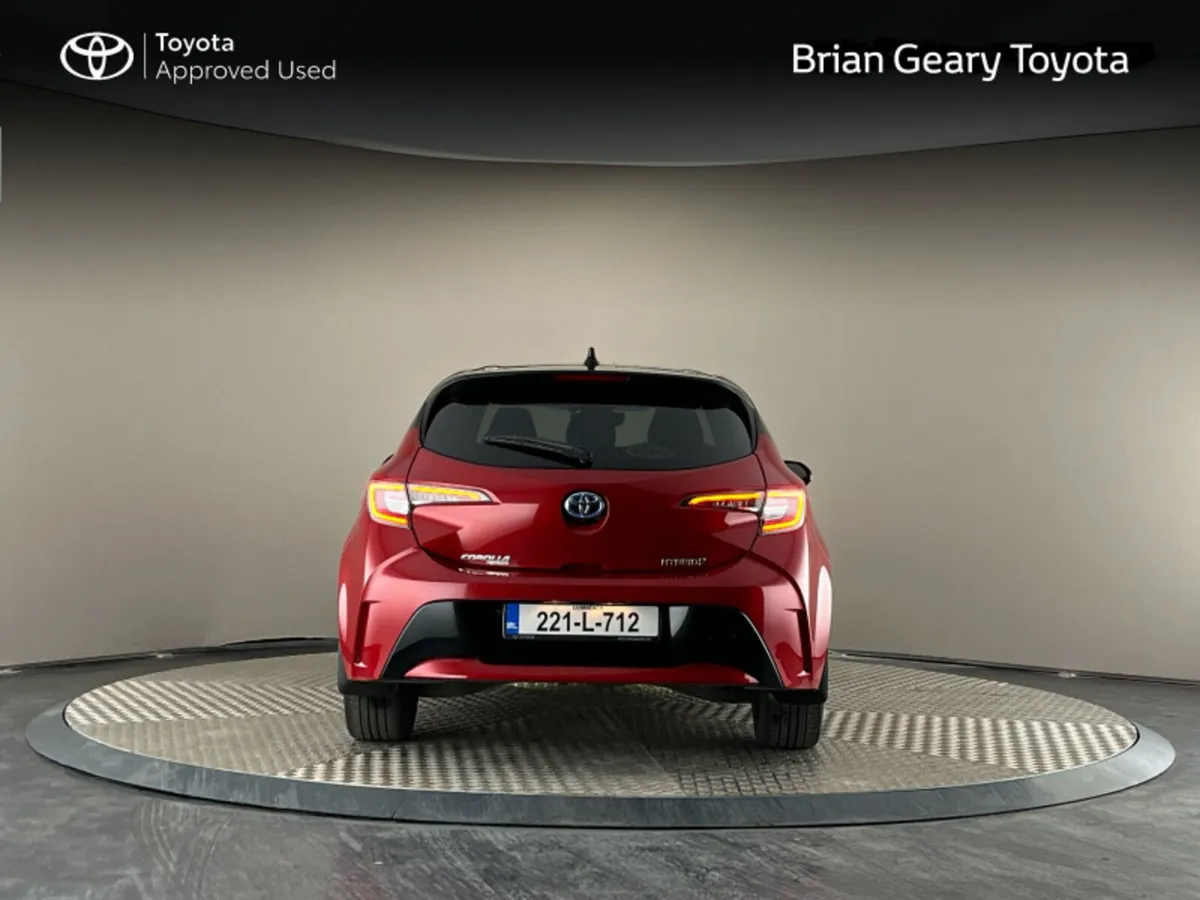 Toyota Corolla HYBRID LUNA SPORT HB - Image 4