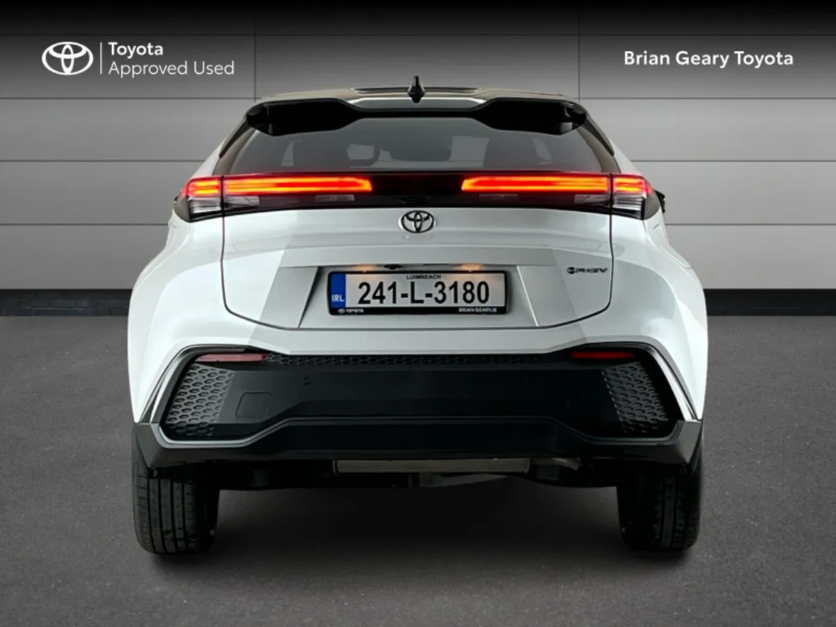 Toyota C-HR C-HR PHEV SOL - Image 4