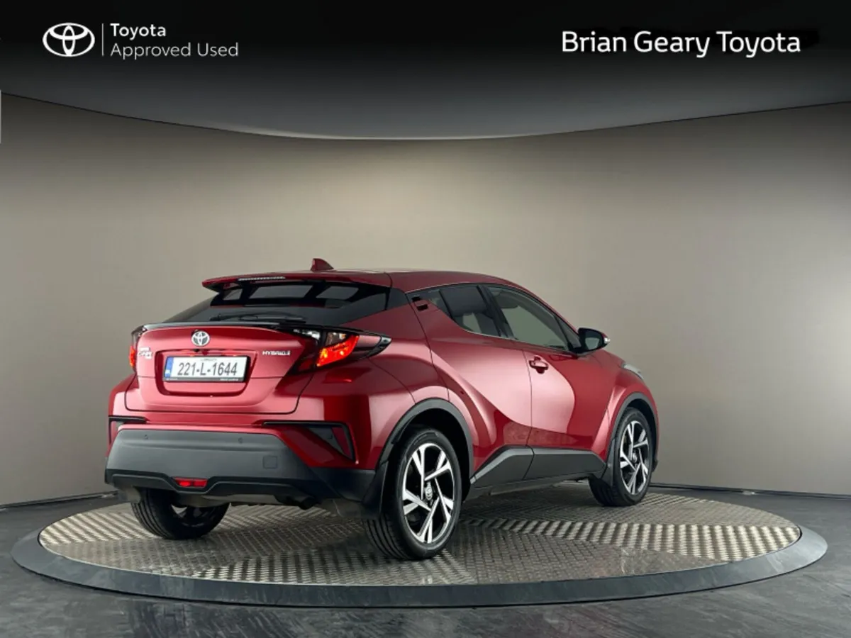 Toyota C-HR HYBRID SPORT - Image 2