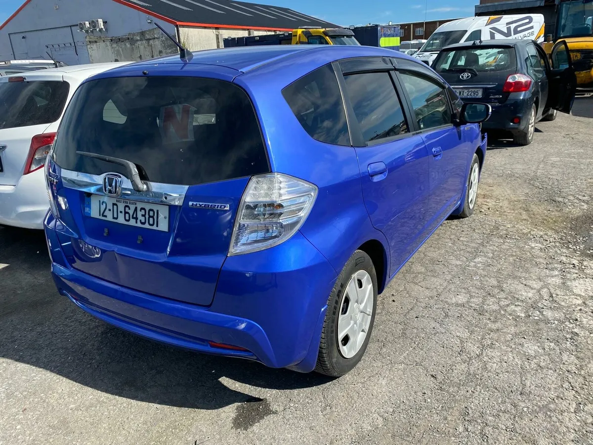 Honda fit 2012! Light frontal!  Driving - Image 4