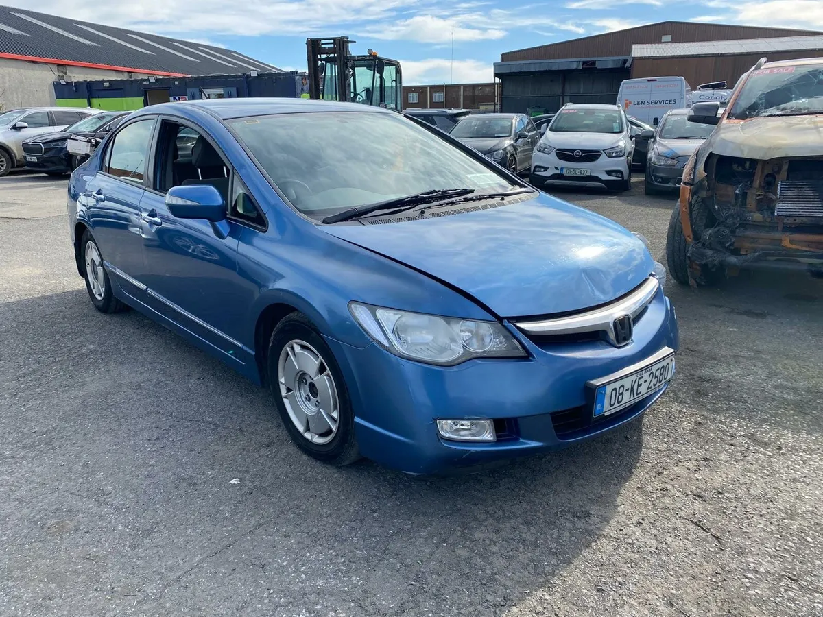 Honda Civic hybrid 2008 saloon - Image 1