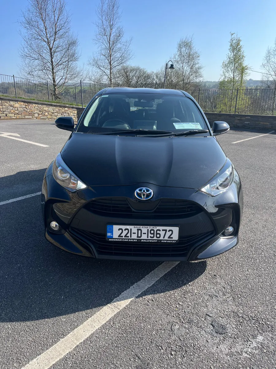 Toyota Yaris 2022 - Image 2