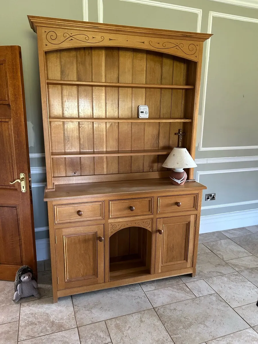 Dresser - Image 1