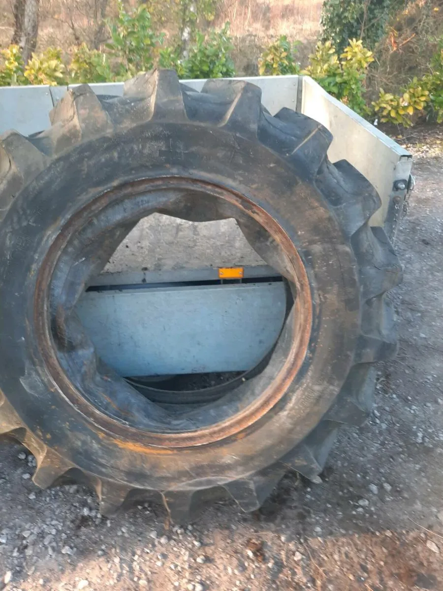Michelin 14.9 r28 - Image 1