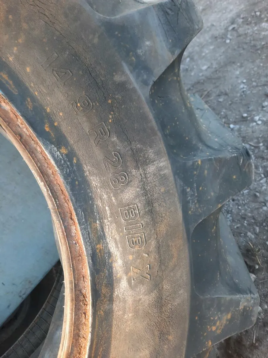 Michelin 14.9 r28 - Image 2