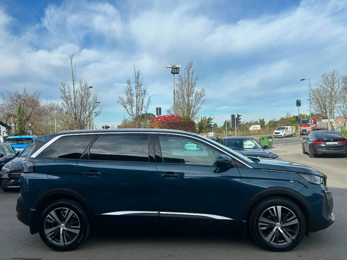 Peugeot 5008 FL Allure 1.5 Blue HDI 130 Auto 7 Se - Image 4