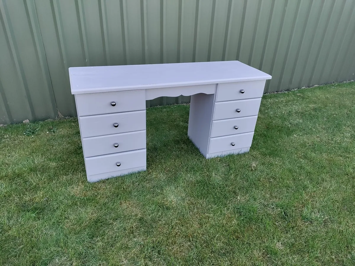 Dressing table unit - Image 1