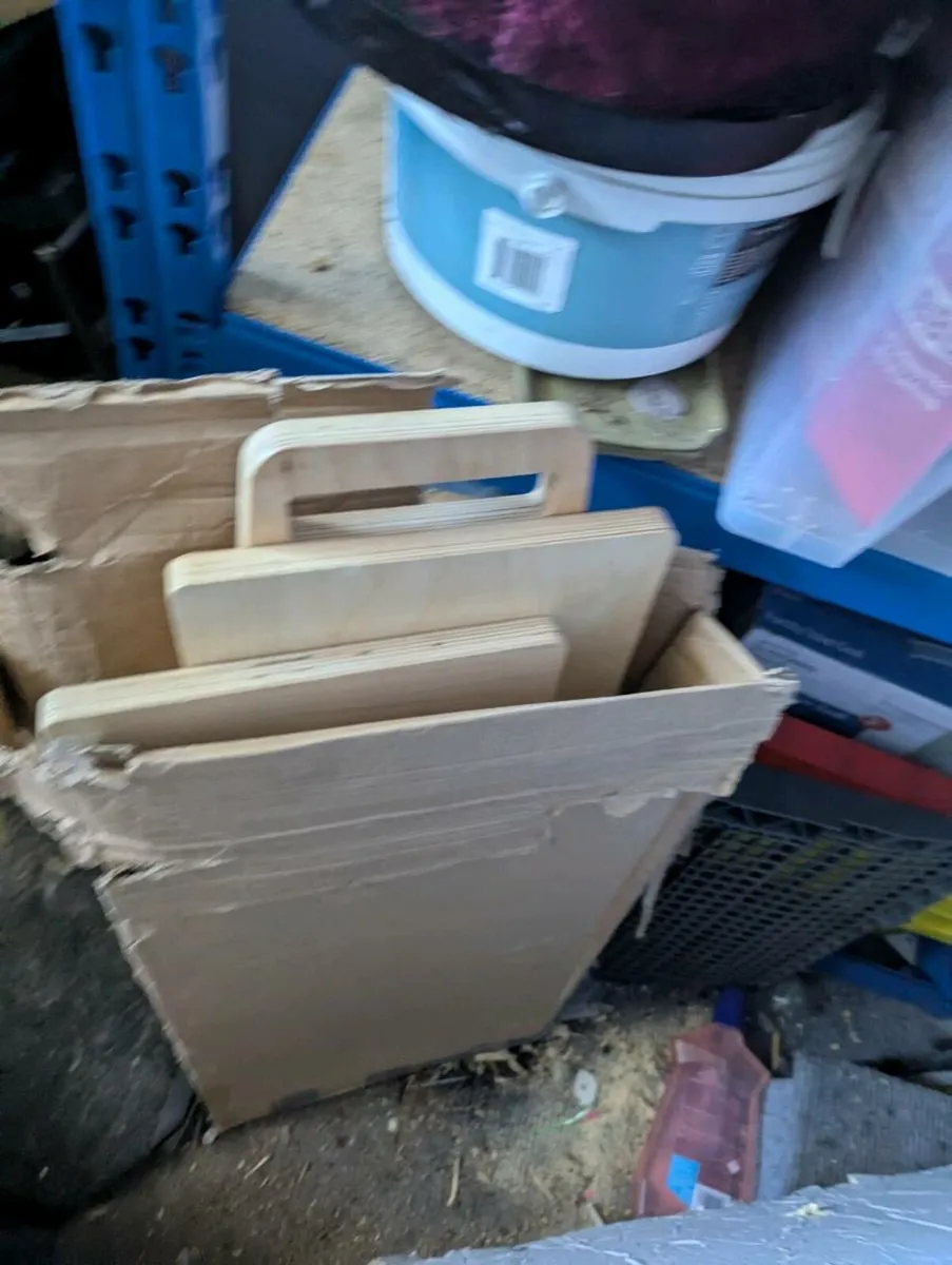 Free standing desk