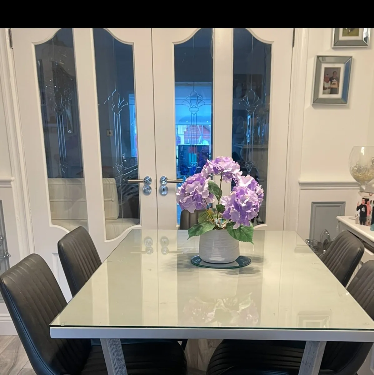 Kitchen dining table - Image 1