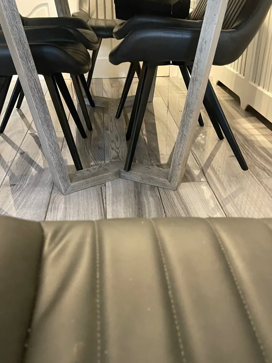 Kitchen dining table - Image 3