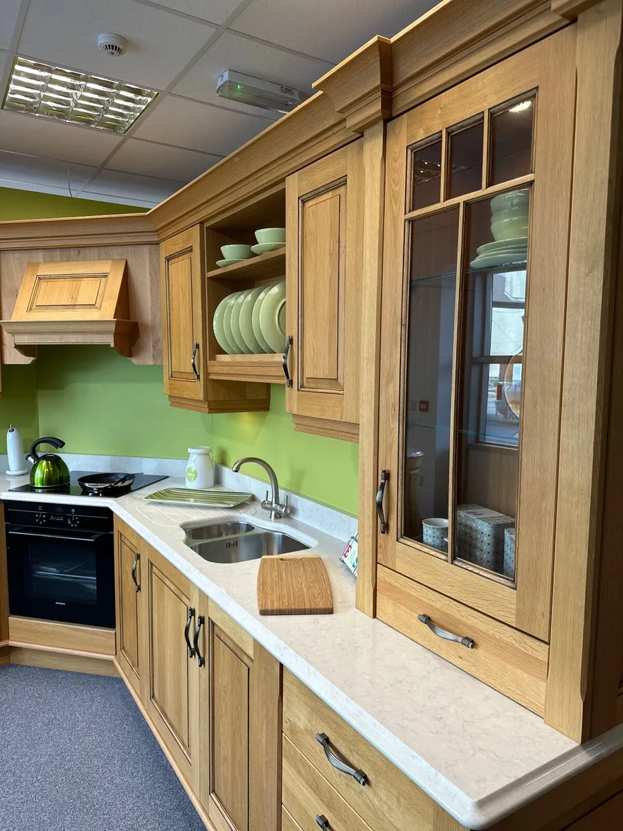 Showroom Display Kitchen - Image 1