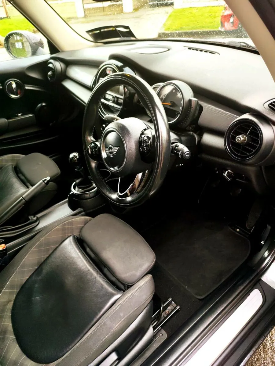 2017 Mini Cooper 1.5 petrol - Image 2