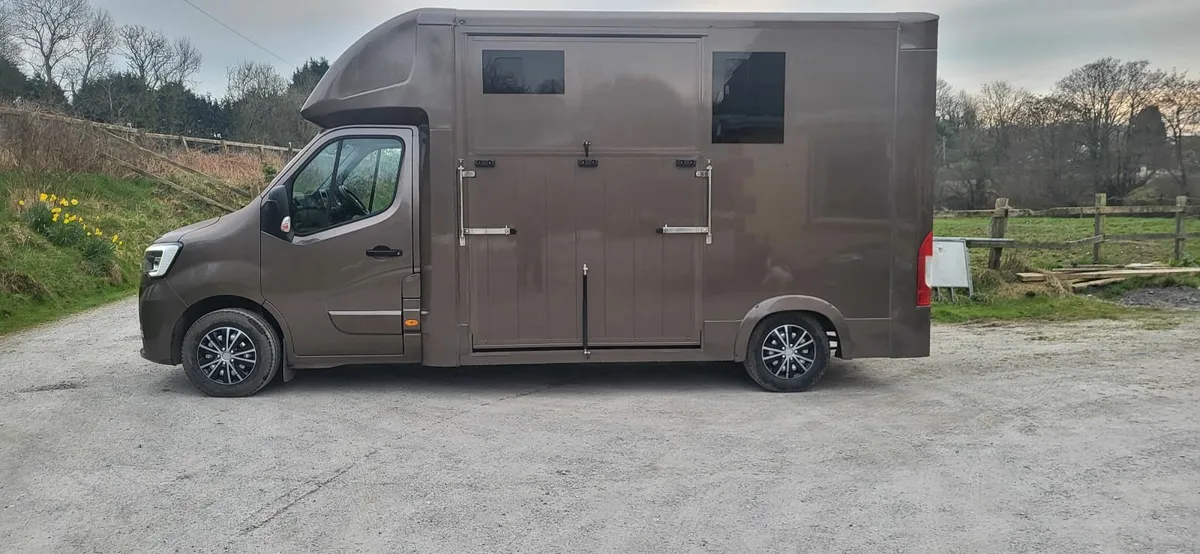 Horse Transporter ready for painting. Low mileage - Image 3