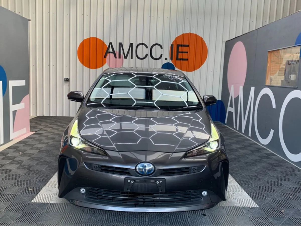 Toyota Prius 1.8 Hybrid / 75k KMs / Reverse Camer - Image 2