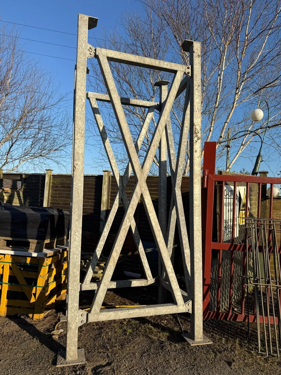 Galvanised steel tower. - Image 1