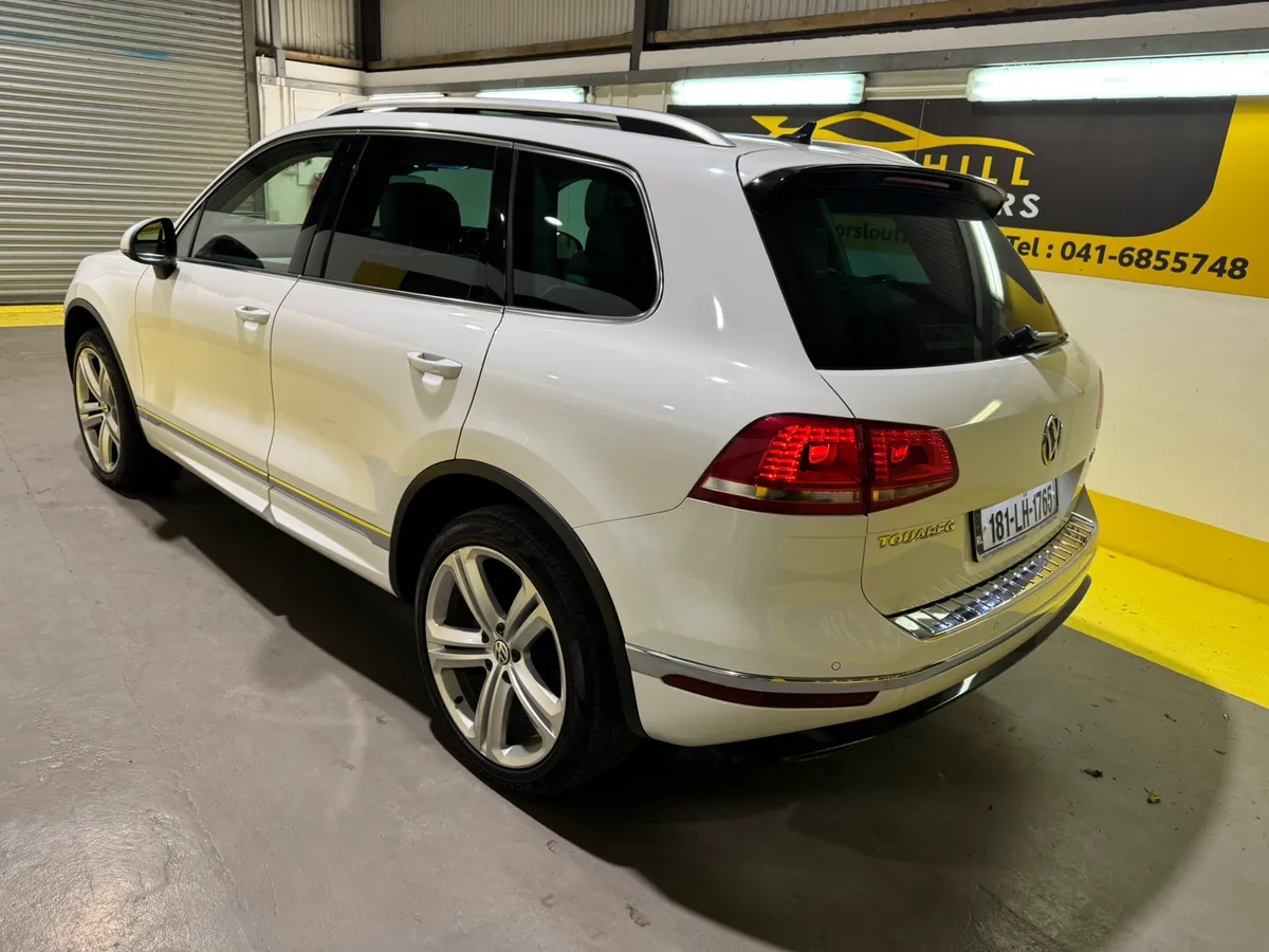 Volkswagen Touareg R Line 3.0 TDI V6 5 Seate 262PS - Image 4