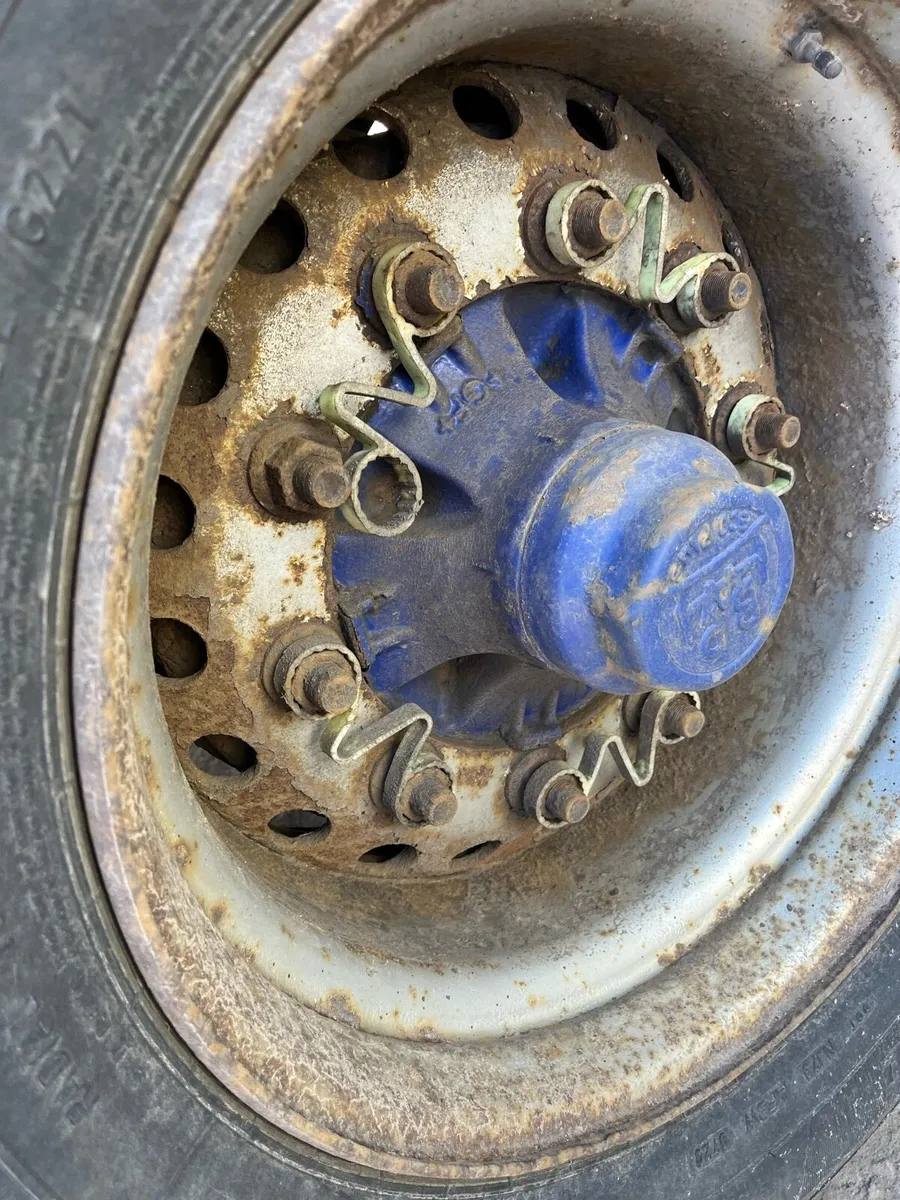 Truck - Image 4