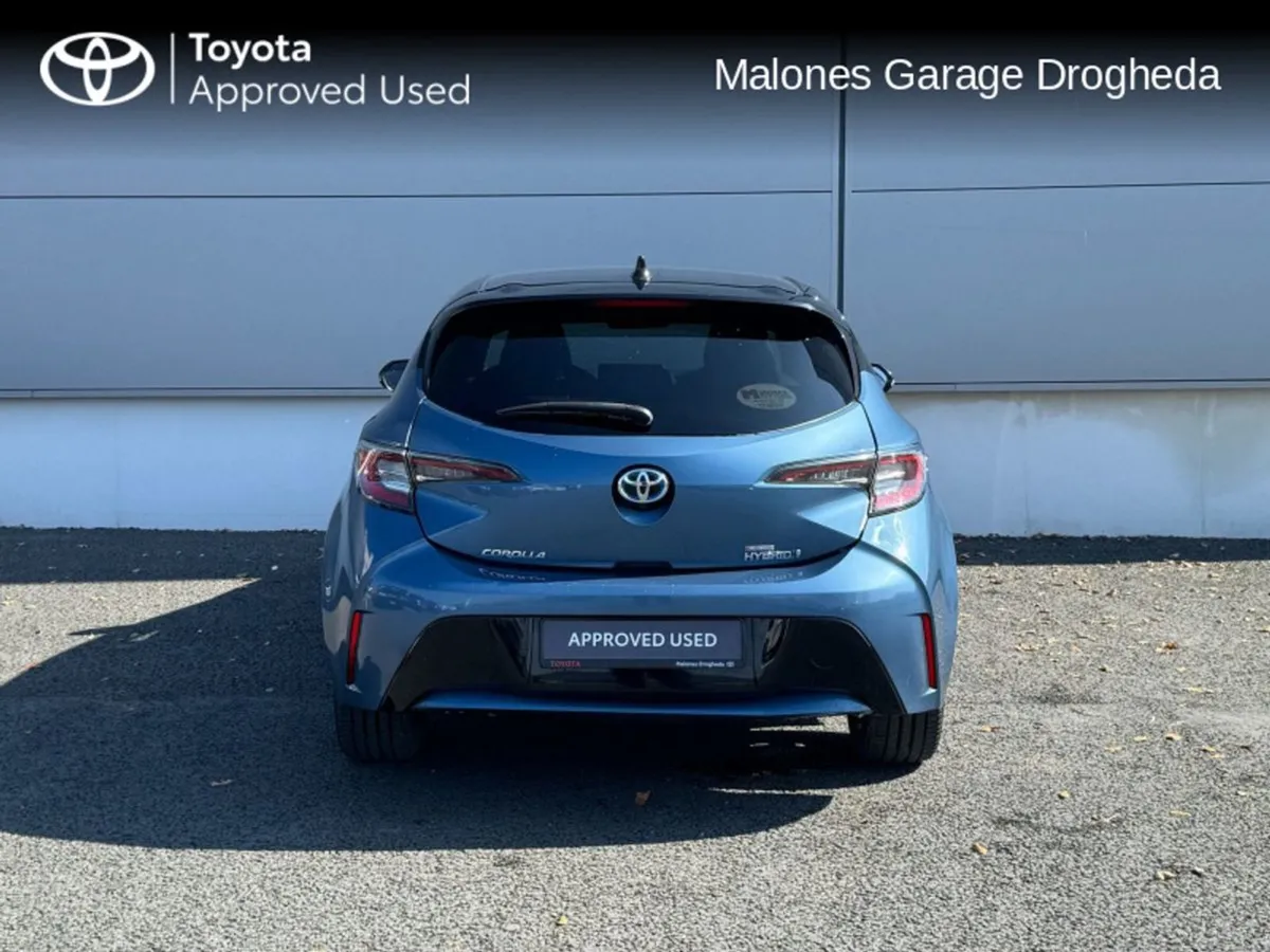 Toyota Corolla 1.8 Hybrid Luna Sport Call Now 041 - Image 4