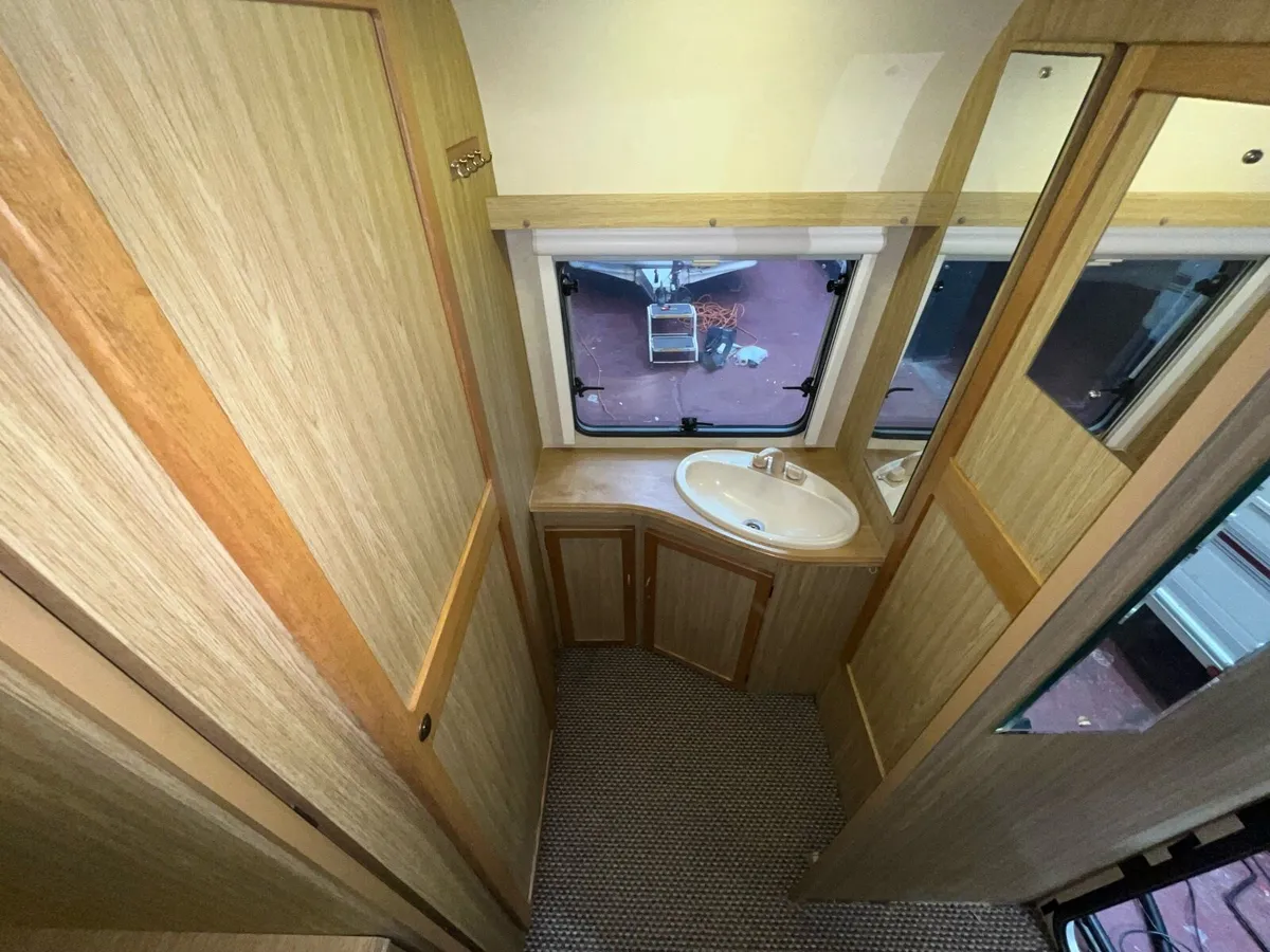 Elddis Hurricane - Image 4