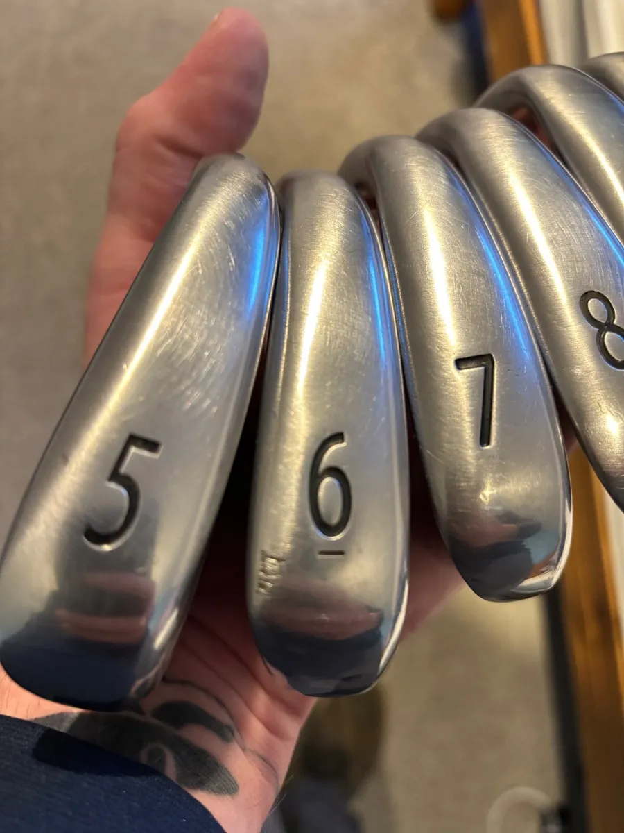 Titleist AP1 718 - Image 2