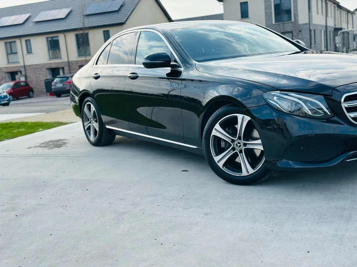 Mercedes-Benz E-Class 2018 - Black Edition - Image 2