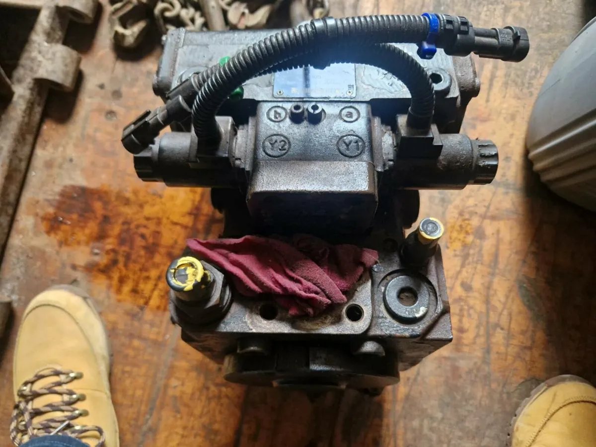 Hydraulic pump - Image 4