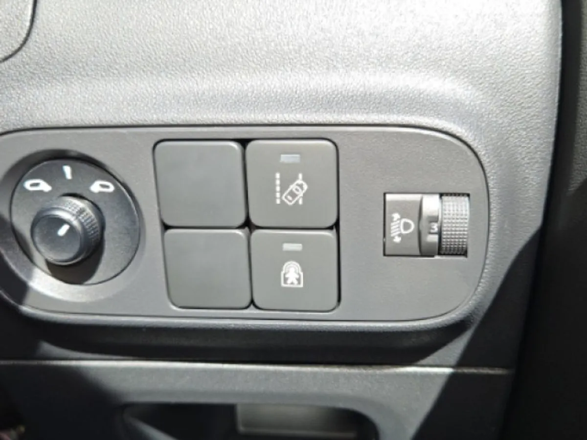 Citroen C3 1.2 Petrol - Image 4