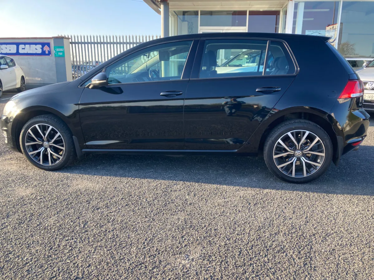 Volkswagen Golf 1.6TDi 5dr FSH 141 - Image 2