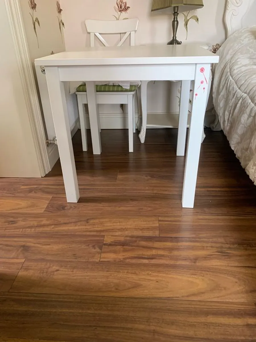 Desk and chair - Image 2