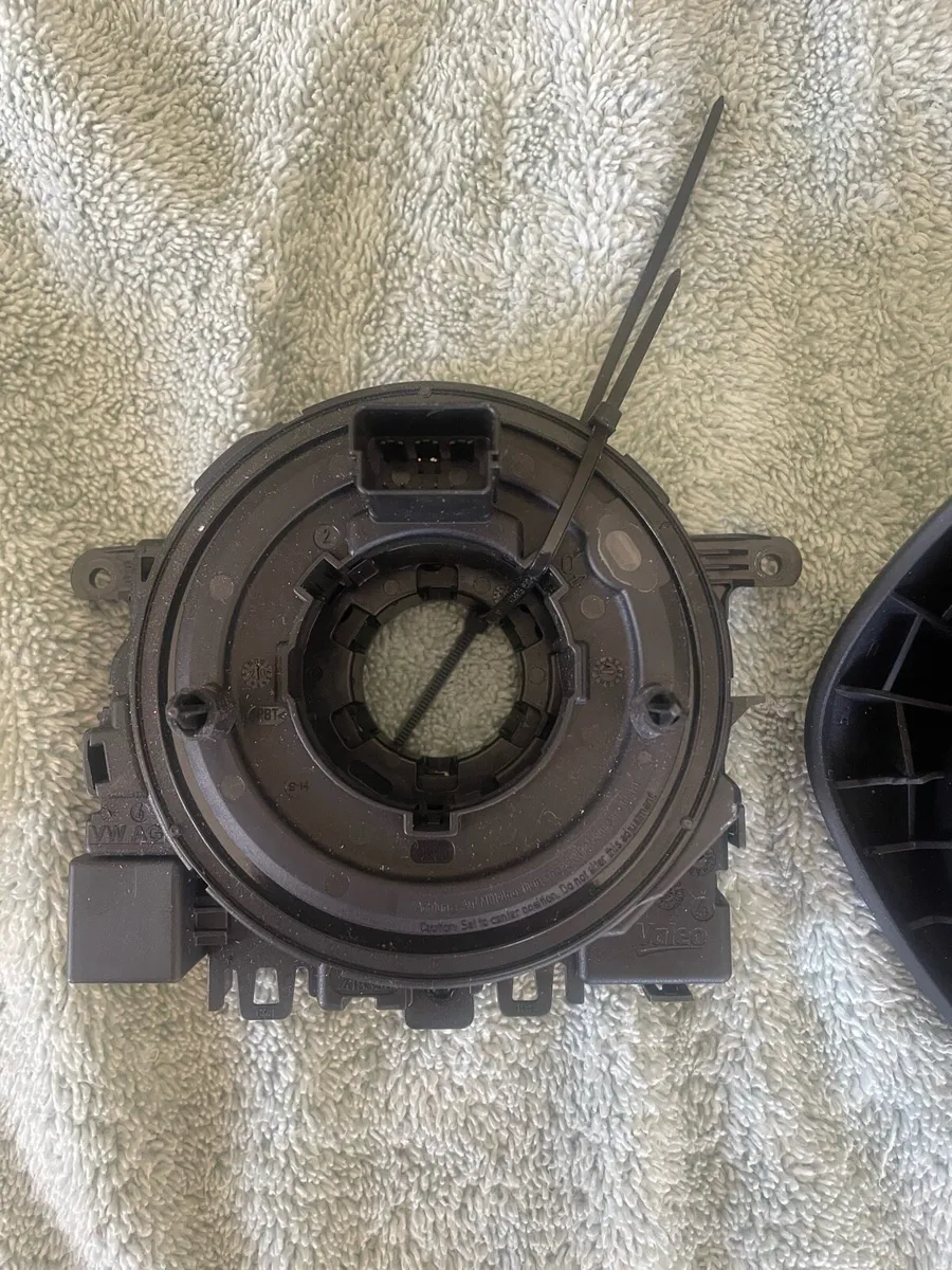 Volkswagen T roc parts - Image 3