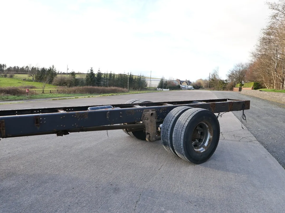 Scania P230 Chassis Cab 4x2  Manual Gearbox - Image 4