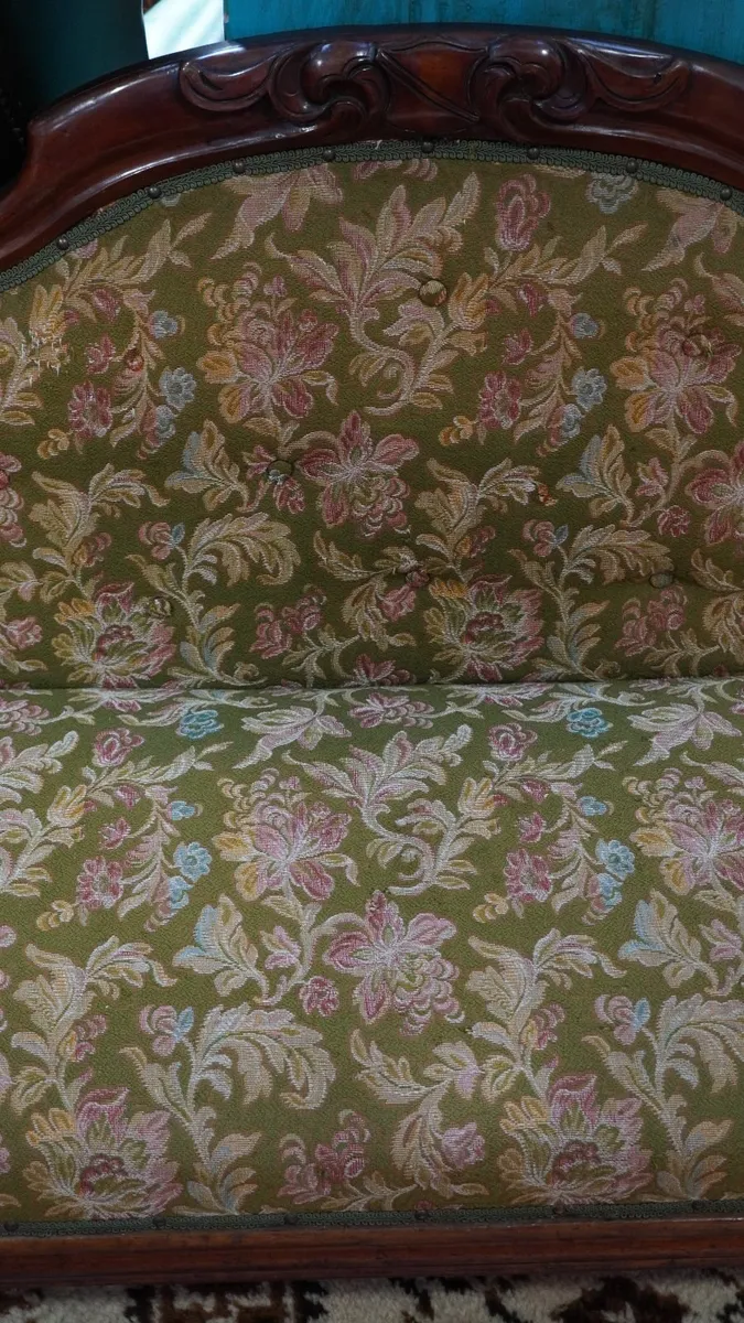 🛋️Victorian Mahogany Settee - Image 3