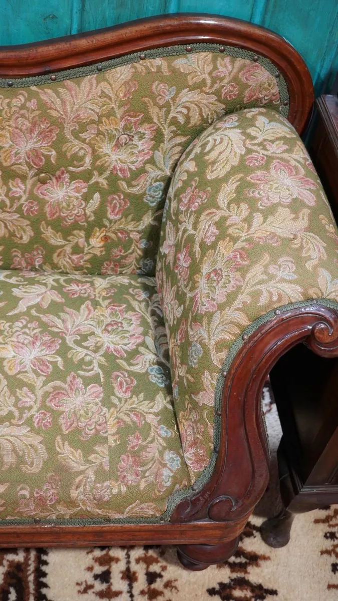 🛋️Victorian Mahogany Settee - Image 4