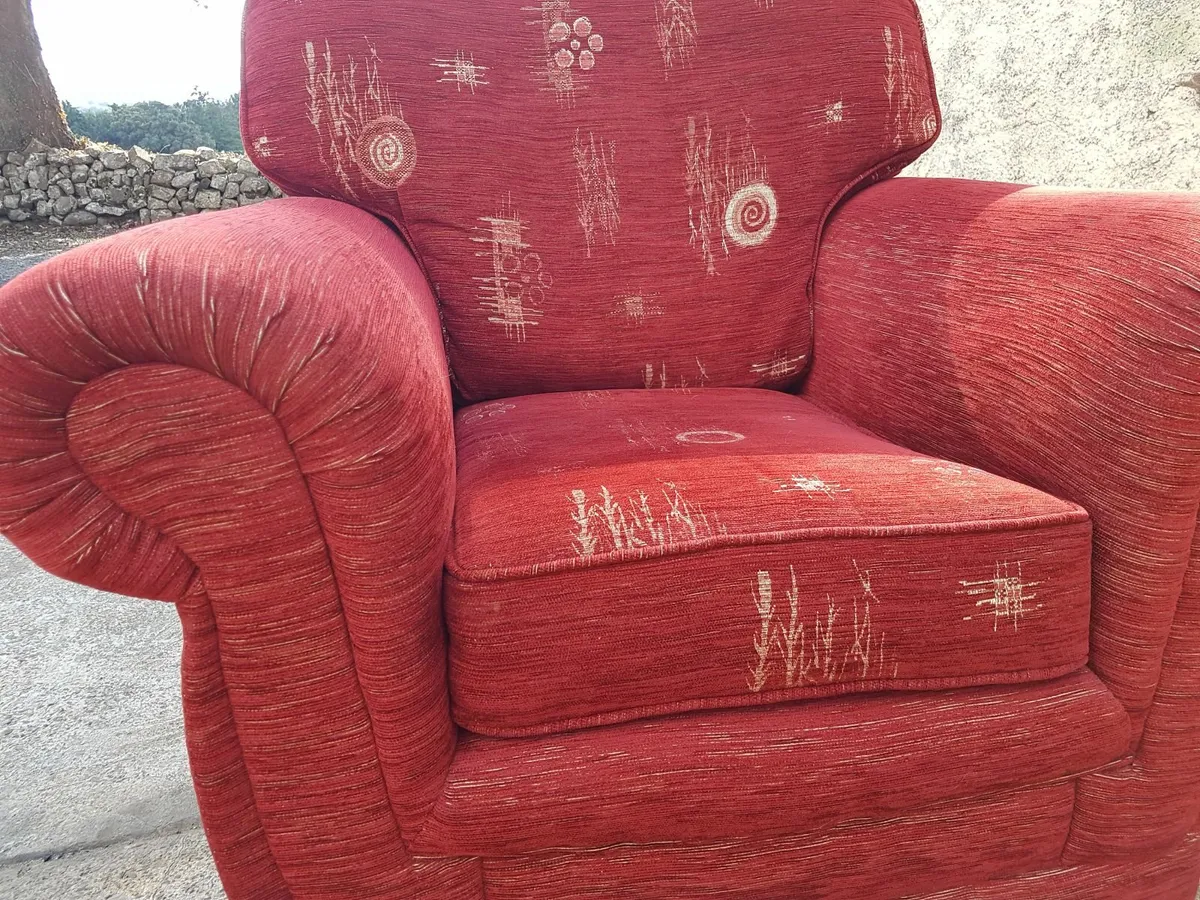 suite of furniture - Image 1
