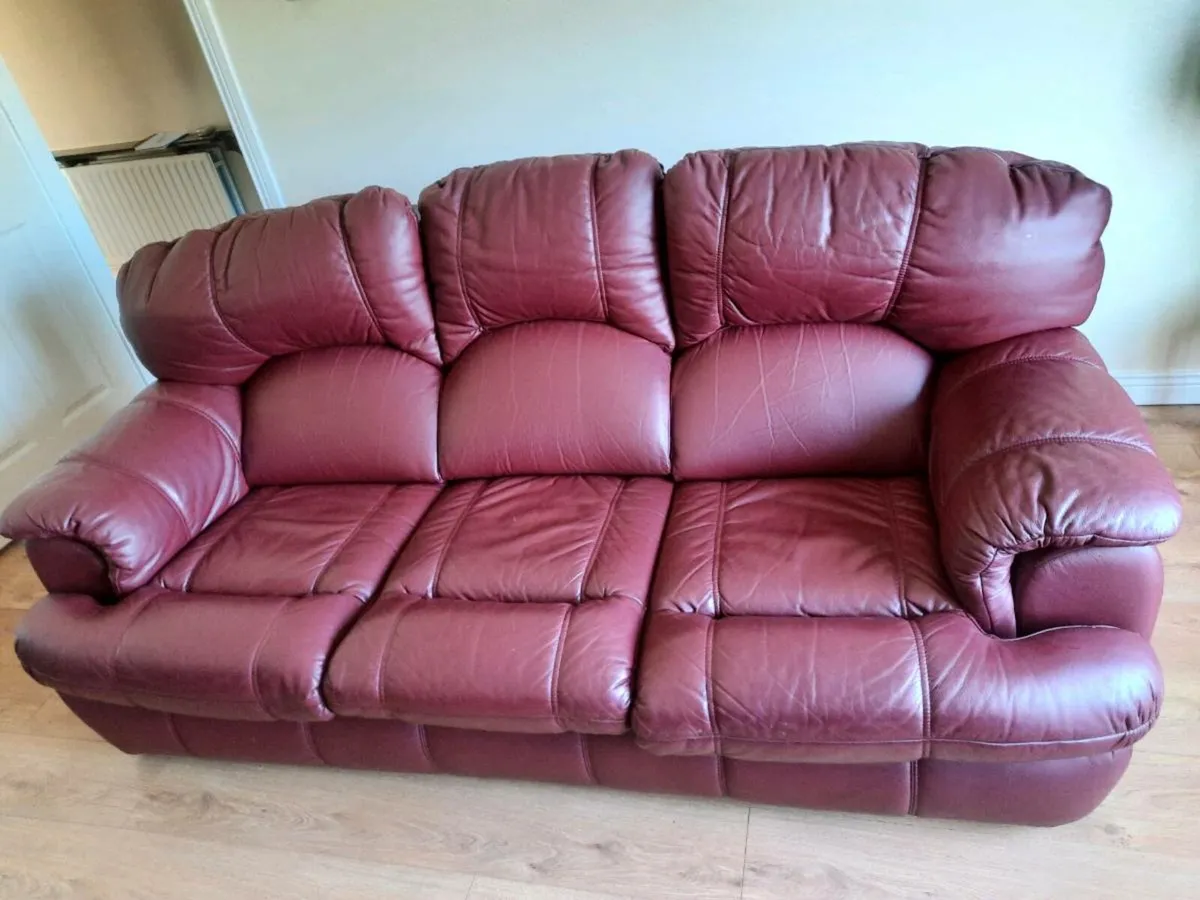 Leather Couch + 2 armchairs - Image 2