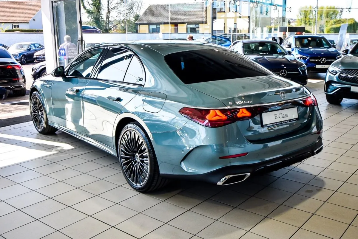 Mercedes-Benz E-Class E300de AMG Plus Night Pack - Image 4