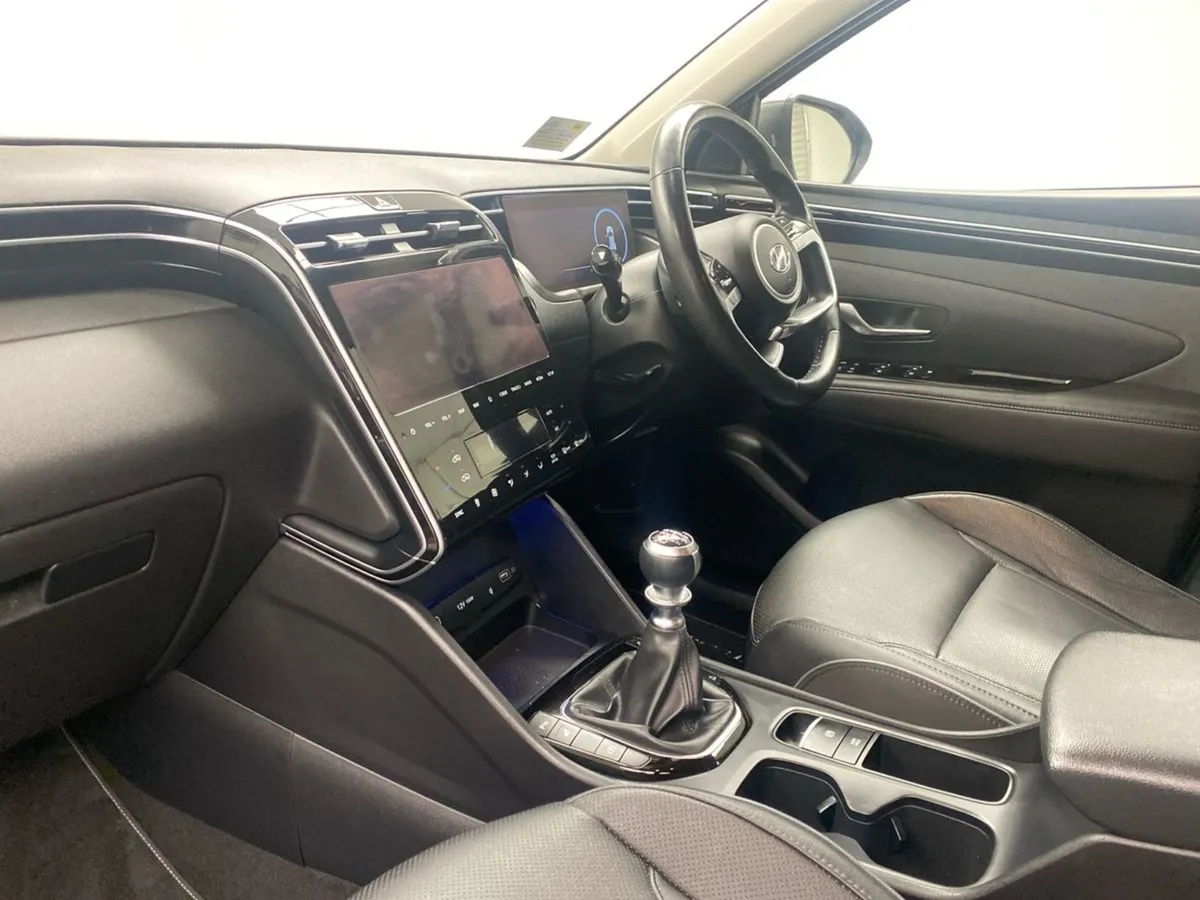 Hyundai Tucson 2WD Executive Plus - Image 3