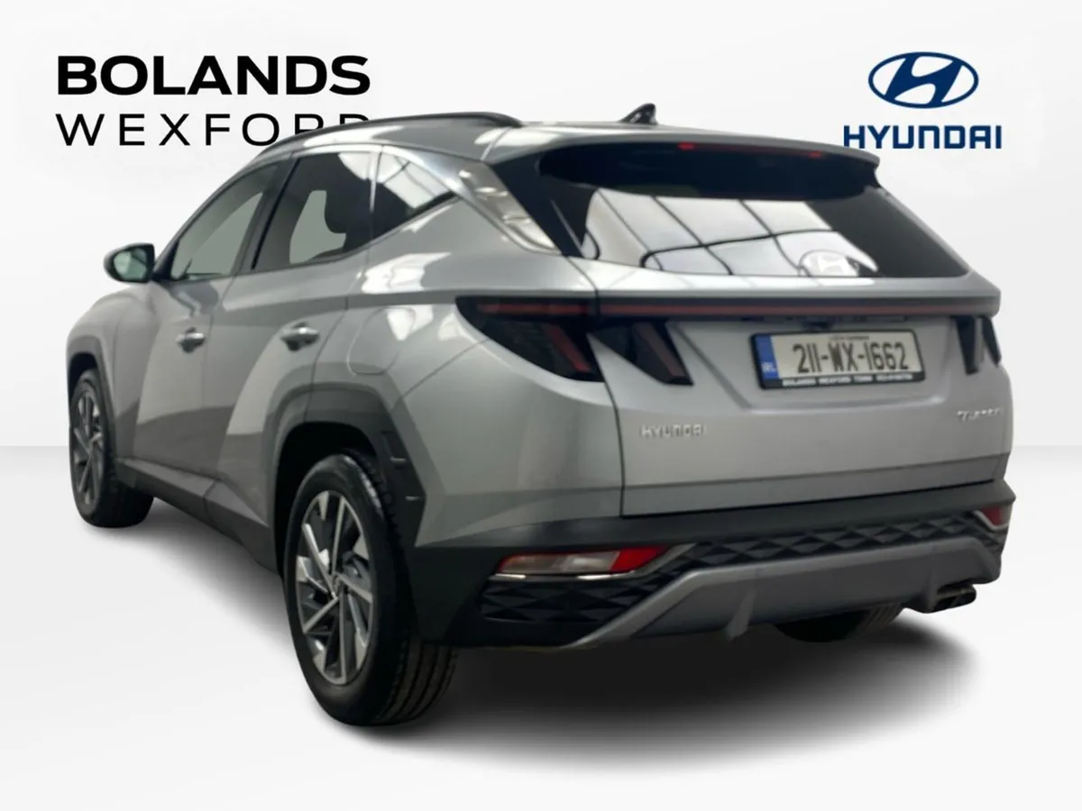 Hyundai Tucson 2WD Executive Plus - Image 4
