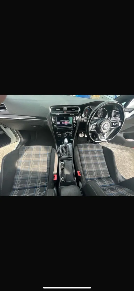 Volkswagen Golf GTE 2016 - Image 3