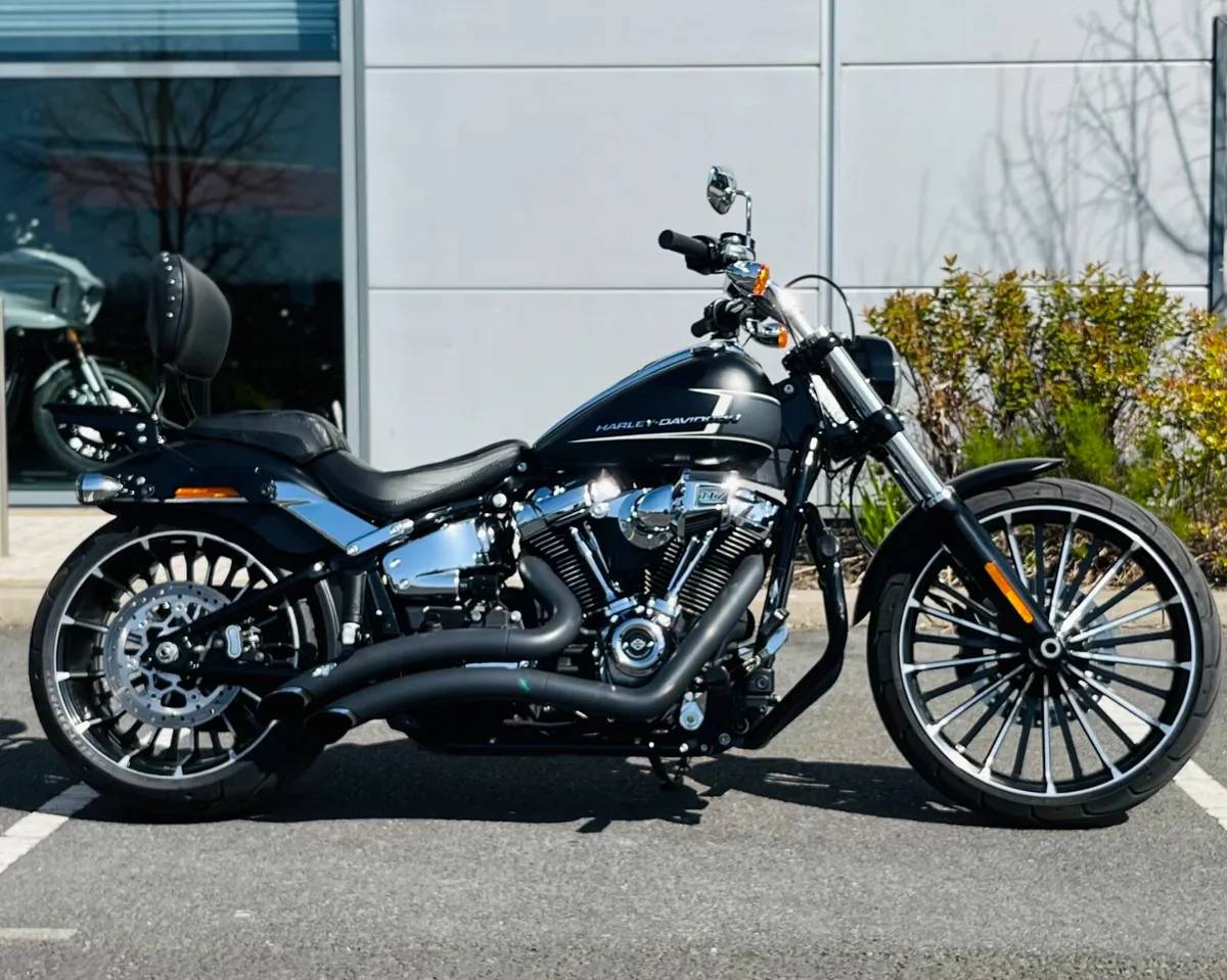 HARLEY-DAVIDSON BREAKOUT 117 + EXTRAS - Image 1