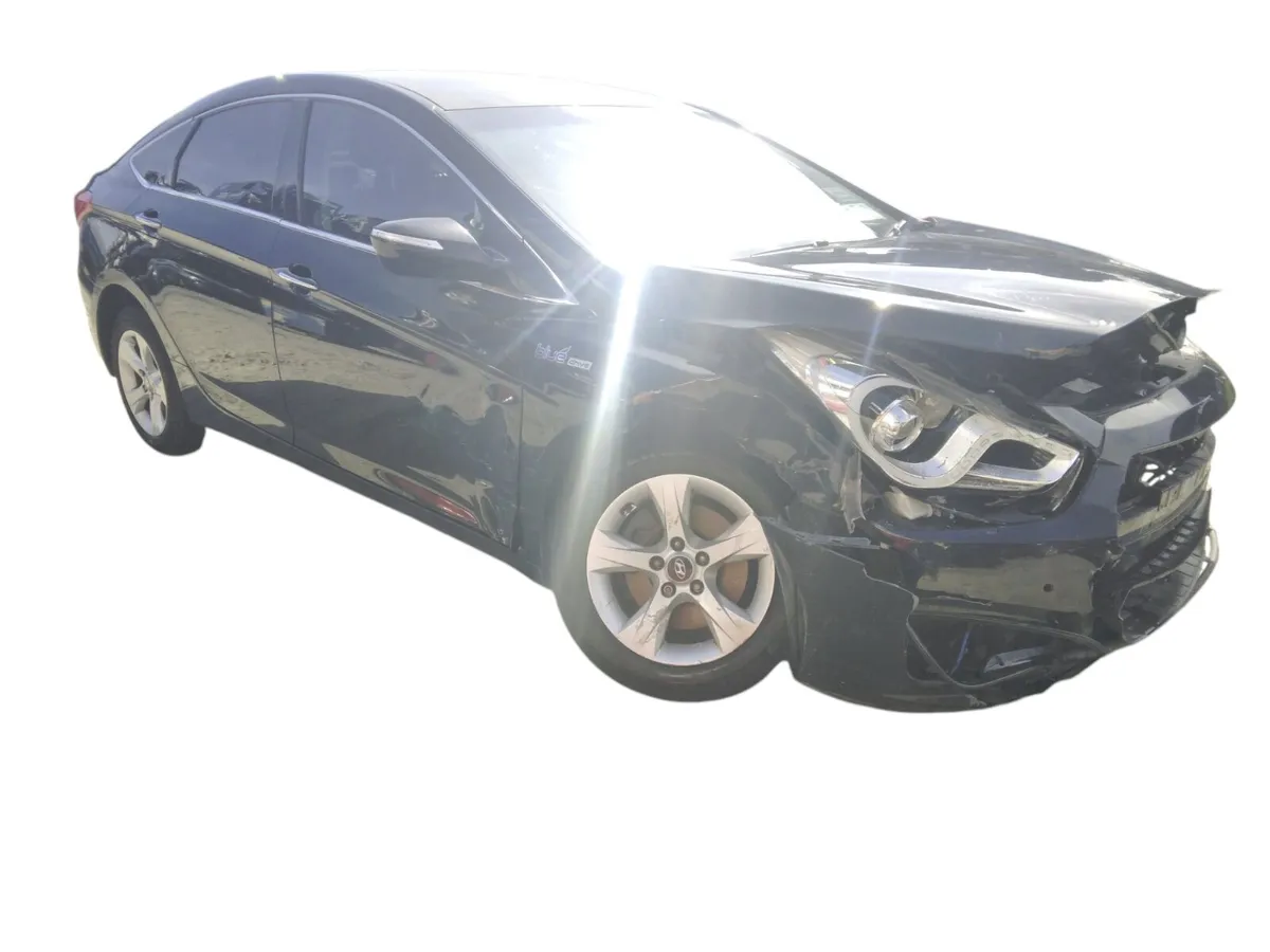 2014 HYUNDAI I40 For Breaking/Dismantling - Image 1