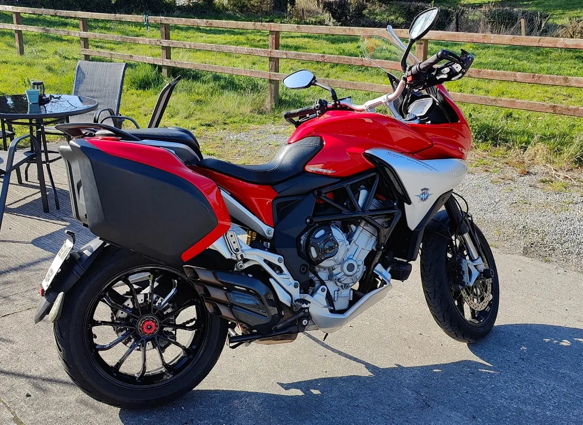 2016 MV Agusta Turismo Veloce 800 - Image 1