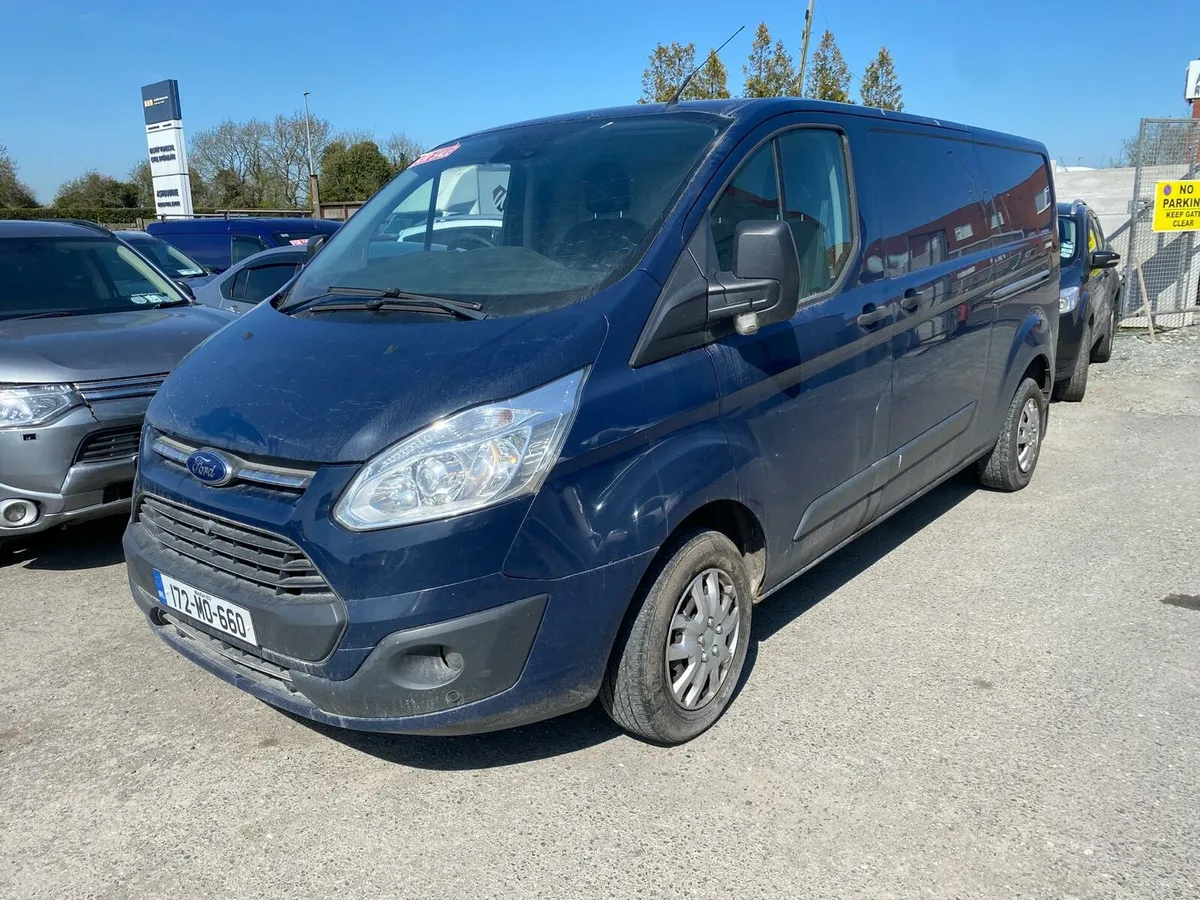 Transit Custom 2017 very light damage  Driving - Image 1