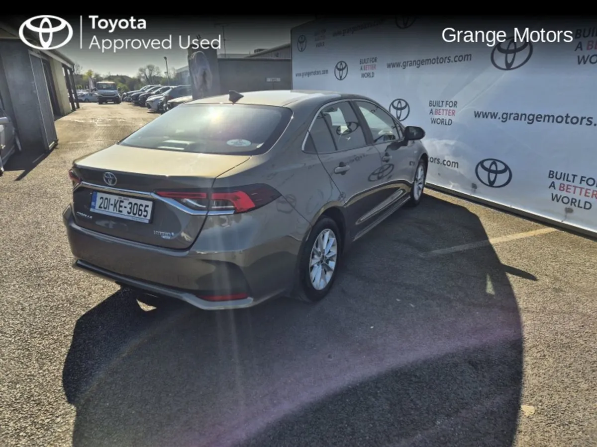 Toyota Corolla 1.8 Hybrid Luna SAL - Image 2