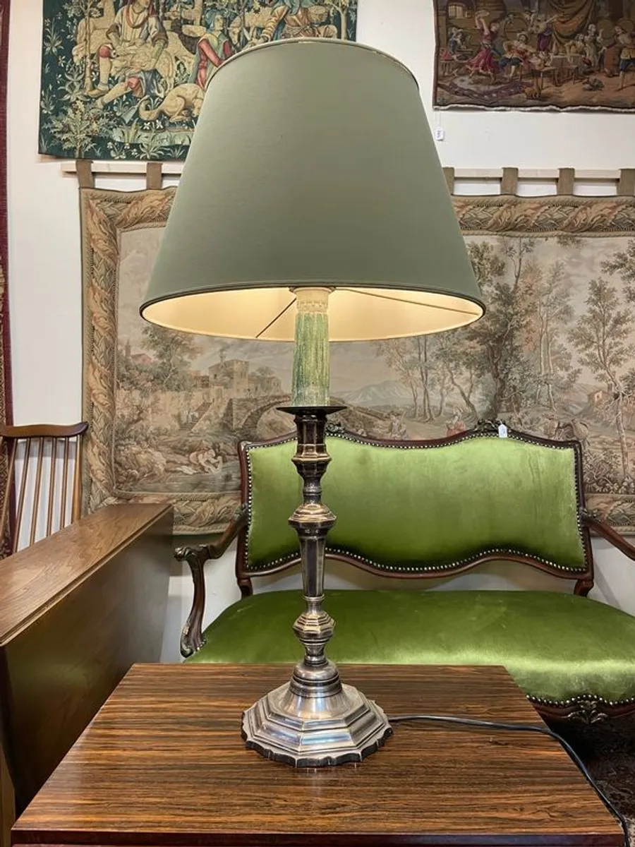 Elegant Italian Table Lamp with Chrome Base and Green Shade. - Image 1