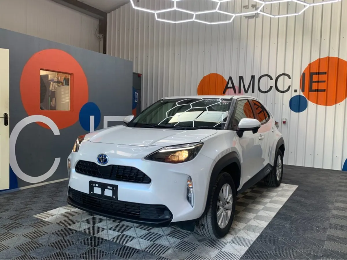 Toyota Yaris Cross 4WD 1.5 Hybrid / 46k KMs / Rev - Image 3