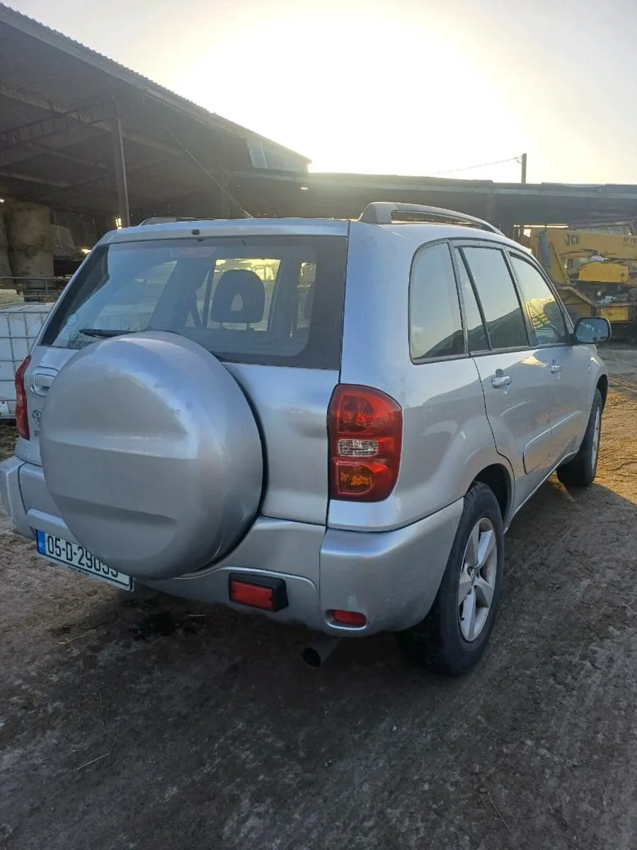 TOYOTA RAV4 2005 LOW KM - Image 4